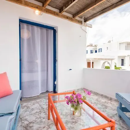 Menta Ii In With Free Parking Paros * Naousa (Paros)