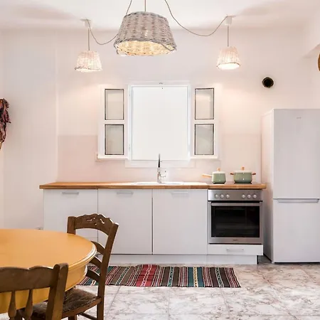 Menta Ii In With Free Parking Paros *