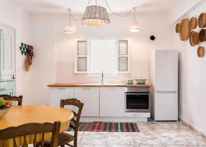 Menta Ii In With Free Parking Paros *