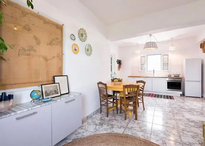 Menta Ii In With Free Parking Paros Naousa (Paros)